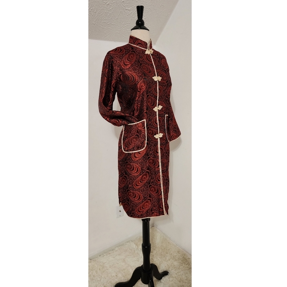 Red Metallic Brocade Jacket - Picture 6 of 13